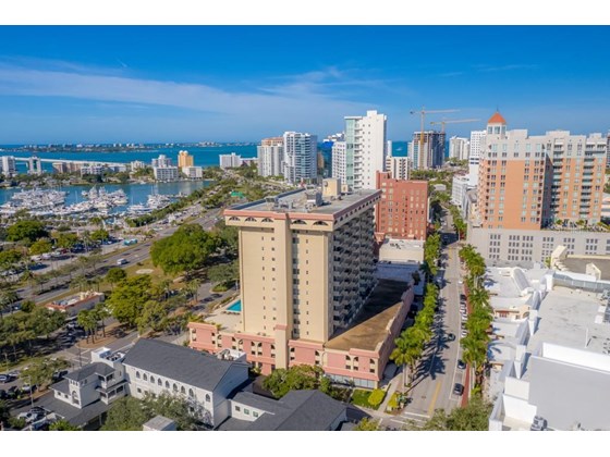 Condo for sale at 101 S Gulfstream Ave #8b, Sarasota, FL 34236 - MLS Number is A4454132