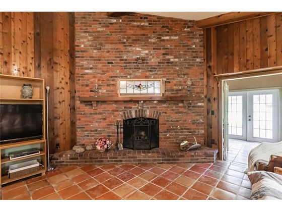 Stunning fireplace wall - Single Family Home for sale at 7700 Iguana Dr, Sarasota, FL 34241 - MLS Number is A4512842