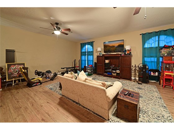 Single Family Home for sale at 12819 Daisy Pl, Bradenton, FL 34212 - MLS Number is A4517541