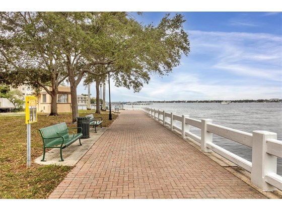 Condo for sale at 1400 Barcarrota Blvd #402, Bradenton, FL 34205 - MLS Number is A4520588