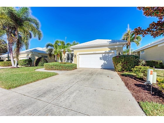 Single Family Home for sale at 8727 52nd Dr E, Bradenton, FL 34211 - MLS Number is A4520916